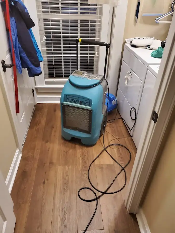 Commercial dehumidifier deployed for Crawl Space Restoration in Edgewater